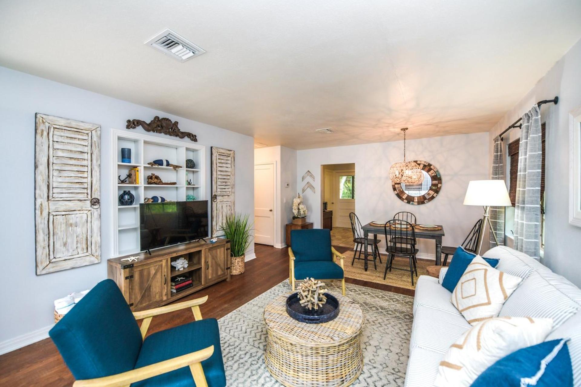 Casa Posada - So Close You Can Hear The Waves Historic Beach Cottage W Beach Gear Anna Maria Buitenkant foto