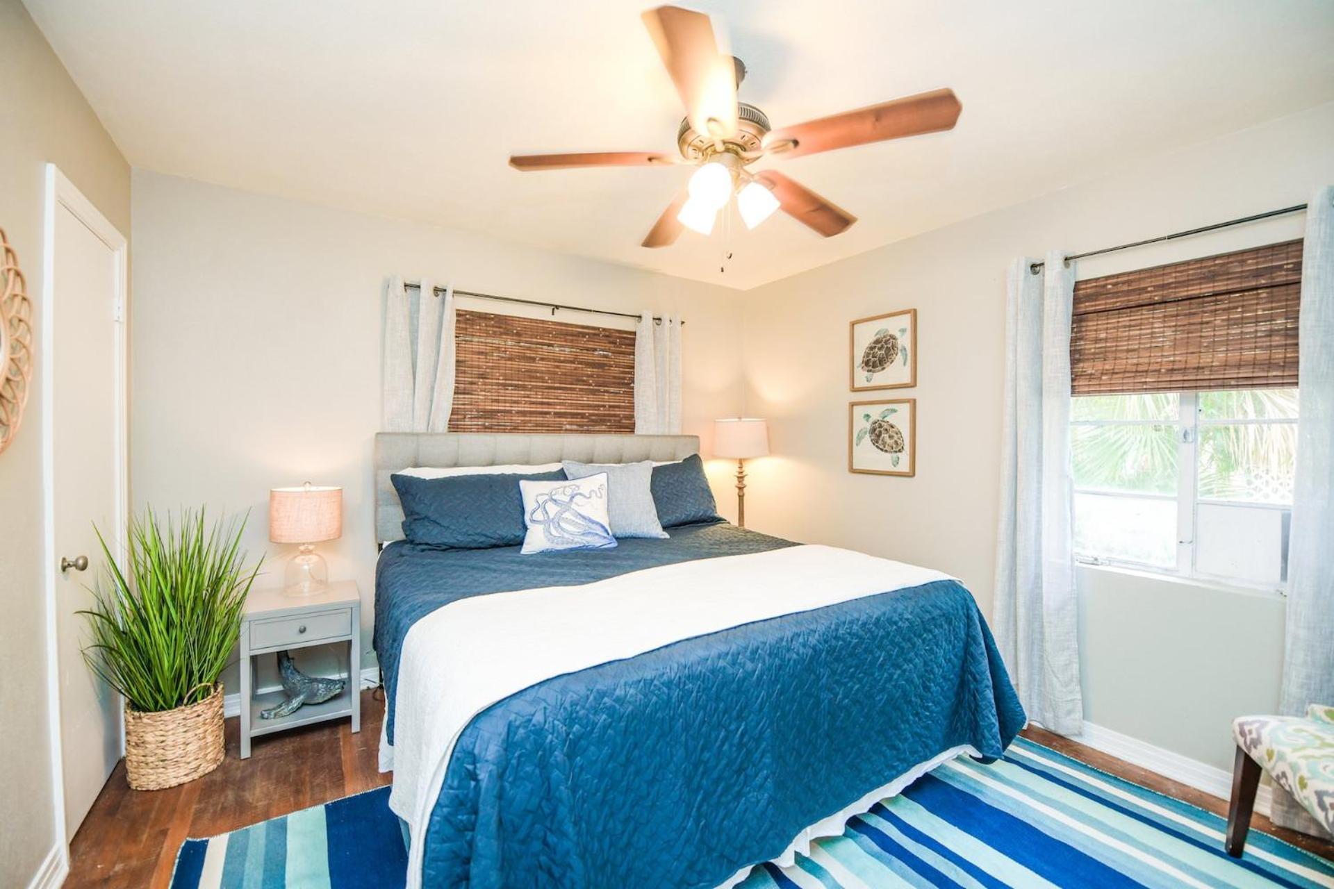 Casa Posada - So Close You Can Hear The Waves Historic Beach Cottage W Beach Gear Anna Maria Buitenkant foto